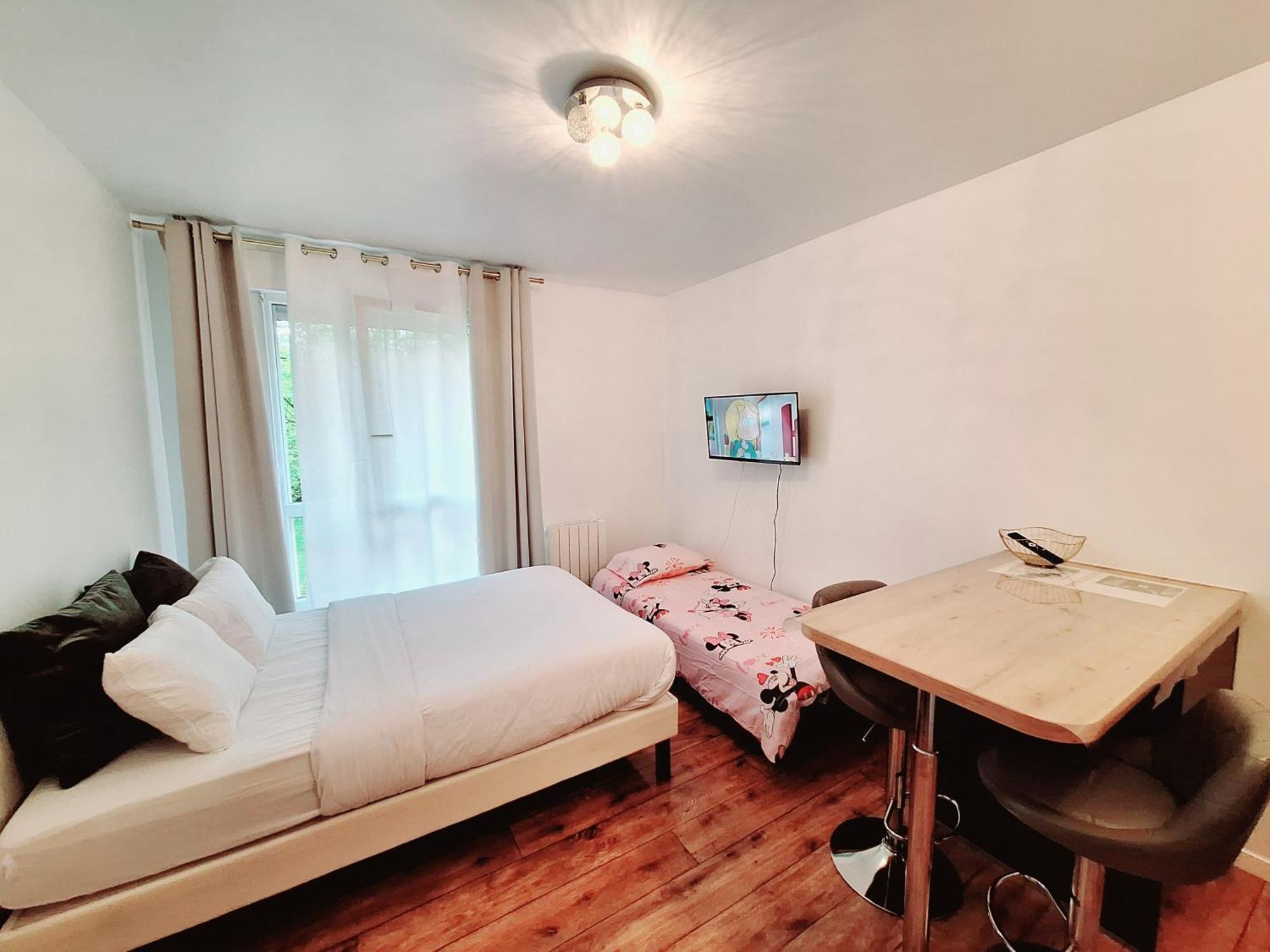 מונטבראן Studio Alpha - 2Min By Train To Disneyland Or 20Min Walk - 5Min Walk To "Val D'Europe" Station מראה חיצוני תמונה